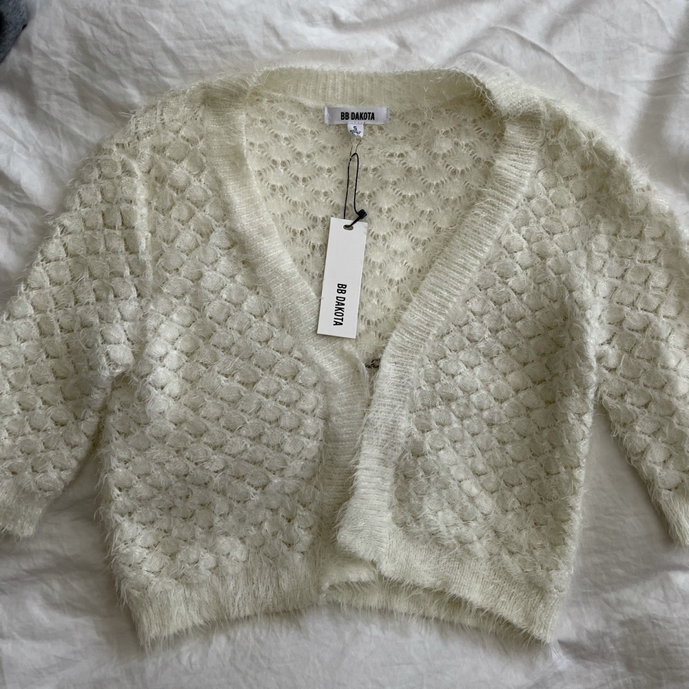 NWT bb Dakota cropped cardigan